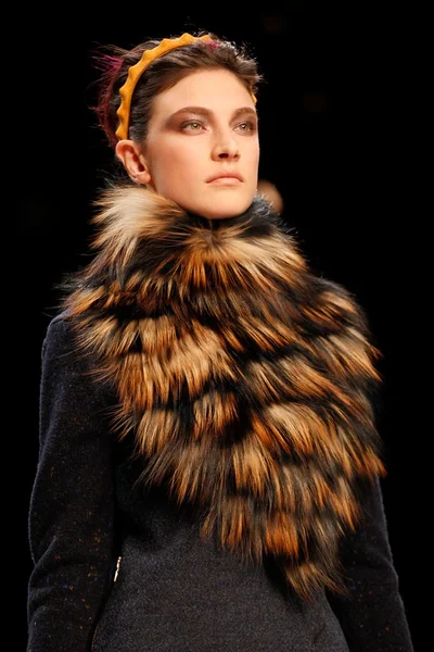 Look 18